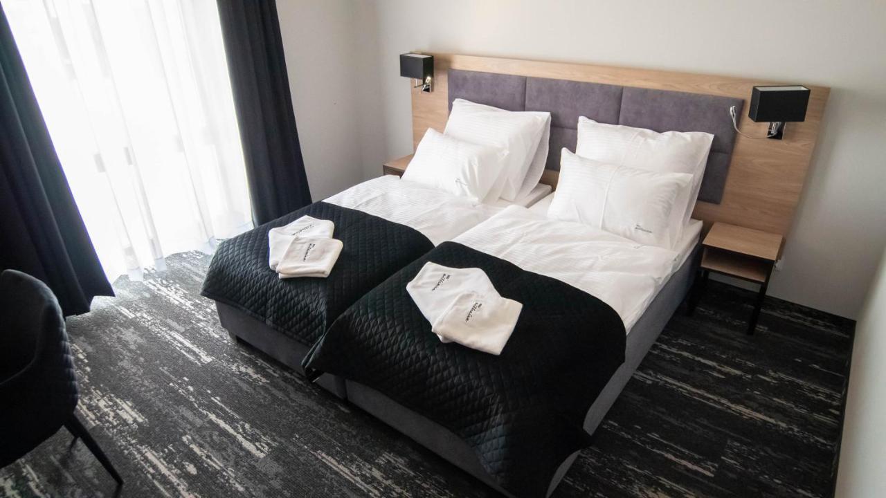 Nowe Millenium Aparthotel Swinoujscie Ngoại thất bức ảnh